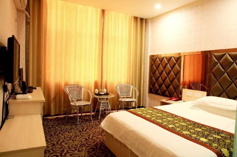 Wudangshan Jianpuzhai Hotel Danjiangkou Esterno foto