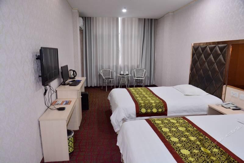 Wudangshan Jianpuzhai Hotel Danjiangkou Esterno foto
