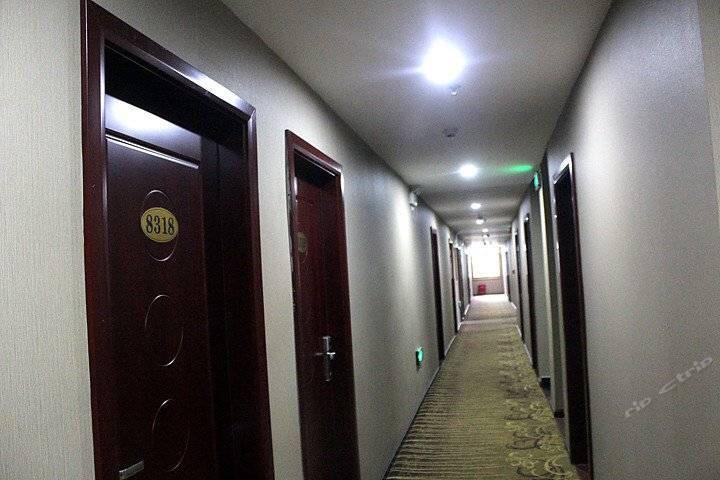Wudangshan Jianpuzhai Hotel Danjiangkou Esterno foto